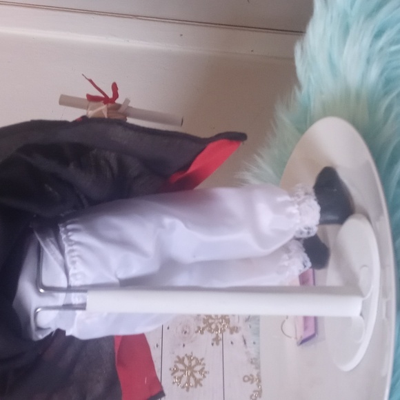 Porcelain doll graduated doll new - Picture 9 of 12